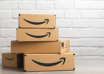 Amazon-Mitarbeiter streiken: Proteste für Tarifvertrag