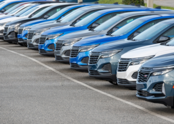 trump-gewaehrt-drei-autobauern-zoll-aufschub