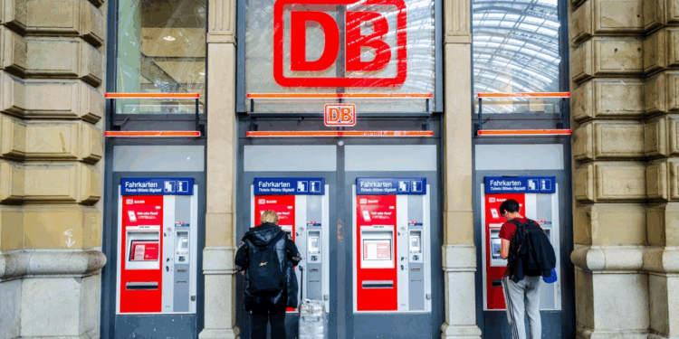 bahn-senkt-verluste-deutlich,-kämpft-weiter-mit-problemen