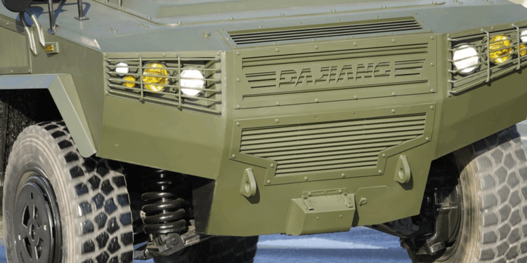 peking-inszeniert-macht-mit-neuer-rüstung