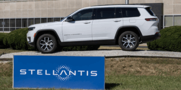 stellantis-reagiert-mit-werksschließungen-auf-absatzkrise