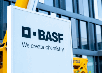 basf-veräußert-mehrheit-am-lackgeschäft-an-carlyle