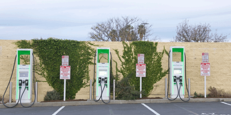 us-e-automarkt-vor-schock-–-absatz-bricht-ein