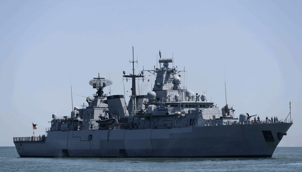 modernisierung:-marine-setzt-auf-kanadisches-cms-330