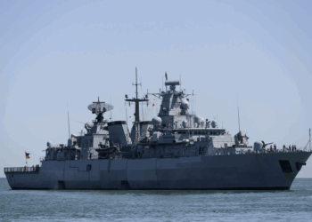 modernisierung:-marine-setzt-auf-kanadisches-cms-330