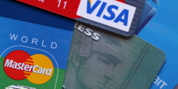 trump-plant-zinsdeckel-–-kreditkartenbranche-unter-schock